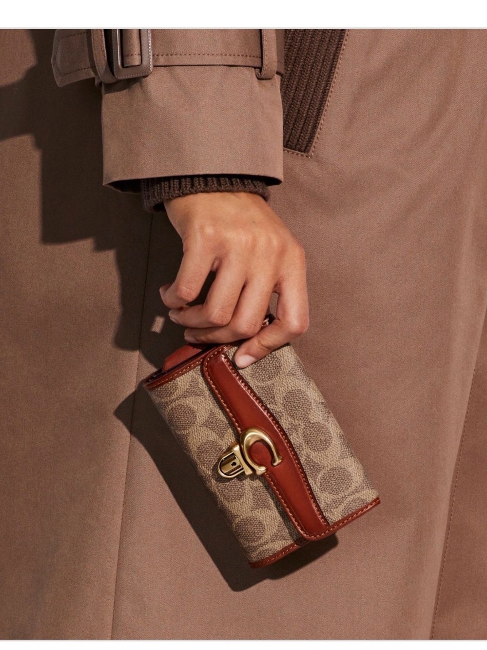 Coach Studio Medium Wallet In Signature Canvas - Picture 4 of 11